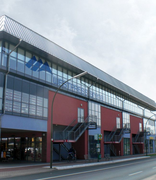 Fachmarktzentrum und Sportarena